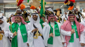 stc تخطف الأنظار بحملة اليوم الوطني 95 وإبداع موظفيها يصبح حديث الإعلام